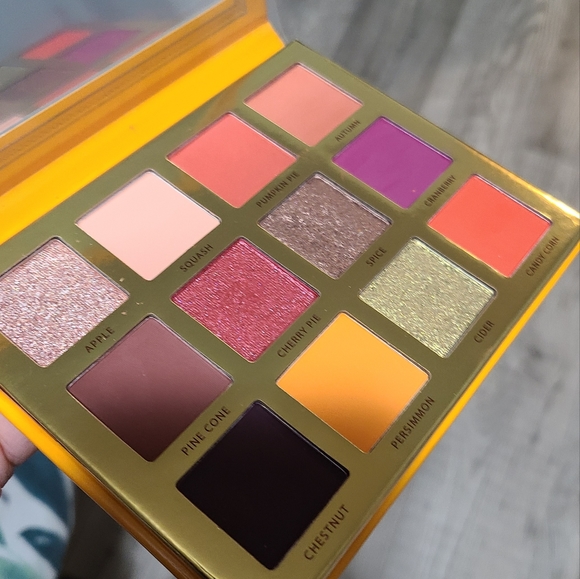 💥NEW💥Ace Beaute “Falling for You” palette - Picture 2 of 2